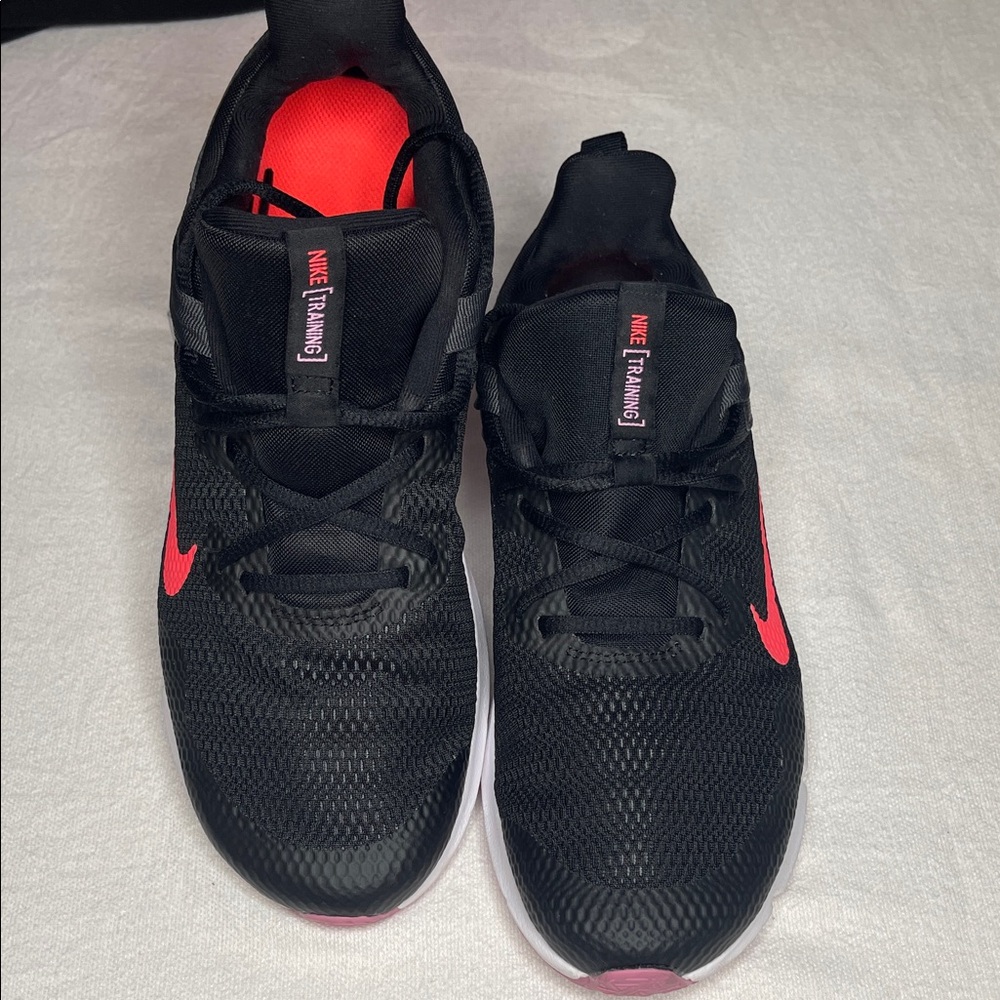 Nike Men's Athletic Shoes in Black and Red